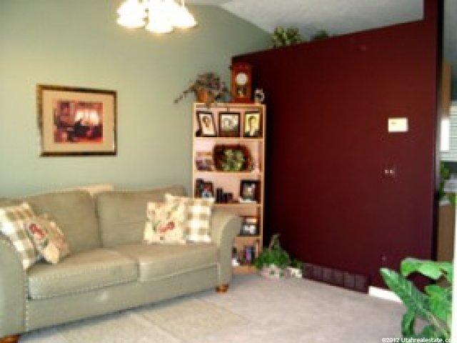 1331 N 2835 W, Clinton, UT 84015 — photo 2