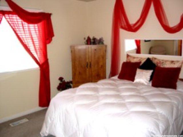 1331 N 2835 W, Clinton, UT 84015 — photo 4