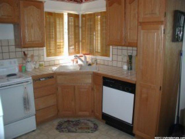 1215 N 700 E, Bountiful, UT 84010 — photo 6