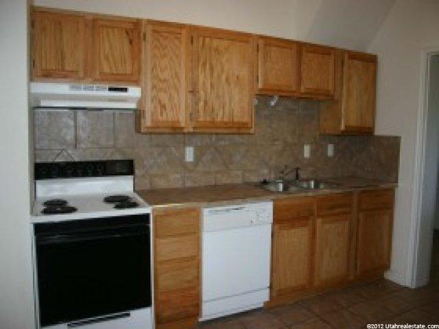 253 W 2300 N, Sunset, UT 84015 — photo 4