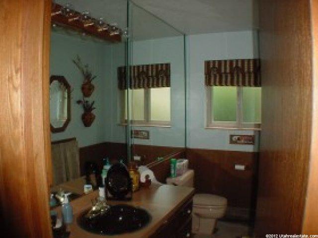 265 S Canyon Way E, Centerville, UT 84014 — photo 6
