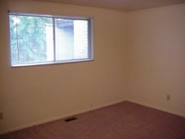 1175 S 1000 E, Clearfield, UT 84015 — photo 7