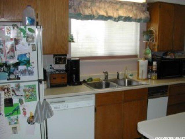 7948 Harvel Dr, Sandy, UT 84070 — photo 2