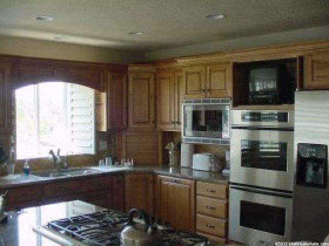 4770 Skyline Dr, Ogden, UT 84403 — photo 2