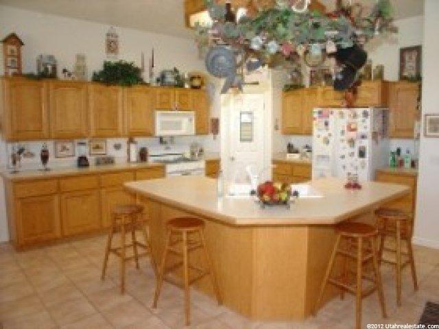 788 Chester Ln, Kaysville, UT 84037 — photo 3