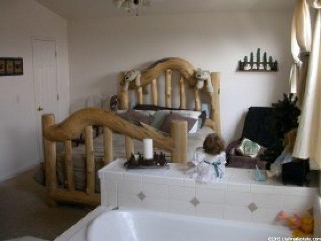70 S 1250 E, Logan, UT 84321 — photo 8