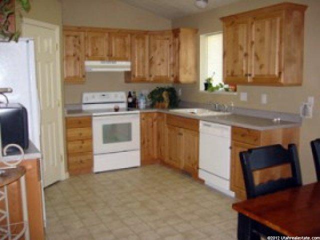 860 Meadowbrook Dr, Logan, UT 84321 — photo 2