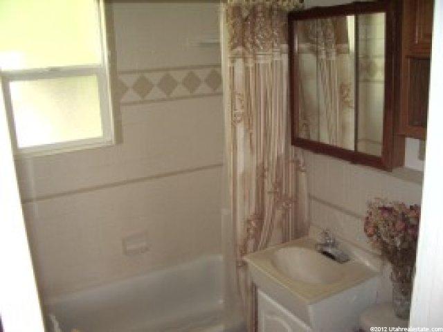 3807 Grandview Dr, Ogden, UT 84403 — photo 3