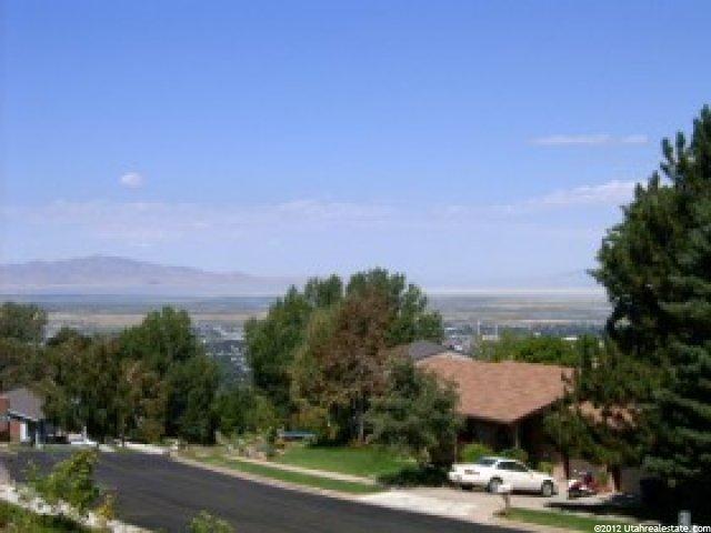 2469 S Elaine Dr E, Bountiful, UT 84010 — photo 2