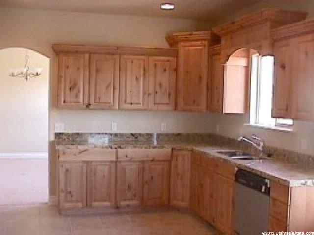 2094 S 450 E, Kaysville, UT 84037 — photo 3