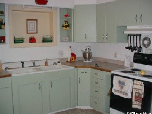 129 S 400 W, Logan, UT 84321 — photo 2