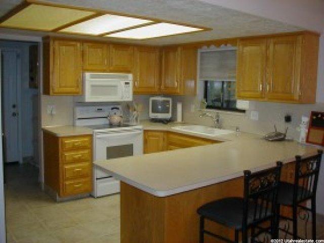 398 Whitesides St, Layton, UT 84041 — photo 2