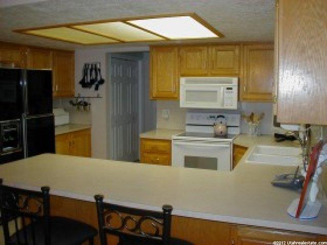 398 Whitesides St, Layton, UT 84041 — photo 3
