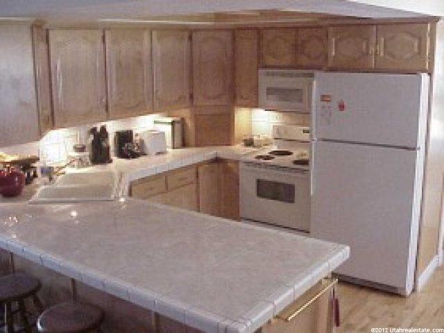 11637 Hidden Valley Blvd, Sandy, UT 84092 — photo 2