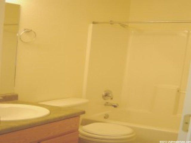 1039 N 1120 W, Clinton, UT 84015 — photo 4