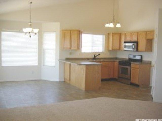 1039 N 1120 W, Clinton, UT 84015 — photo 2