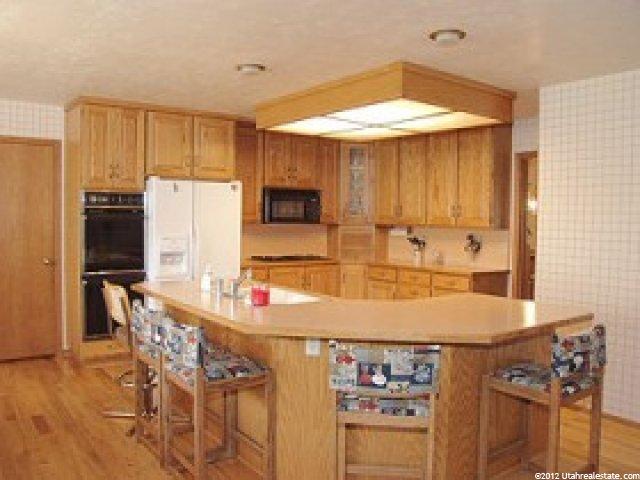 10713 Maple Hill Cir, Sandy, UT 84092 — photo 4