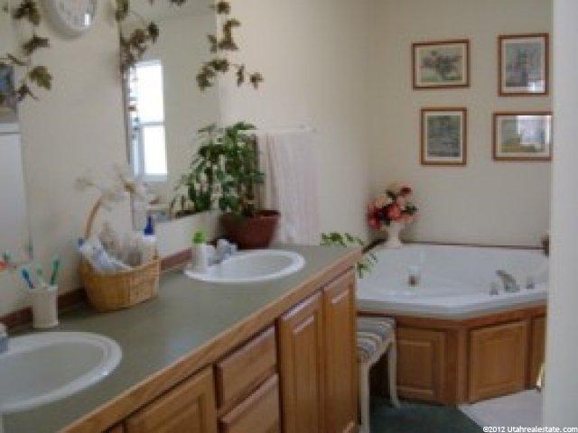 2297 E 3100 N, Layton, UT 84040 — photo 7