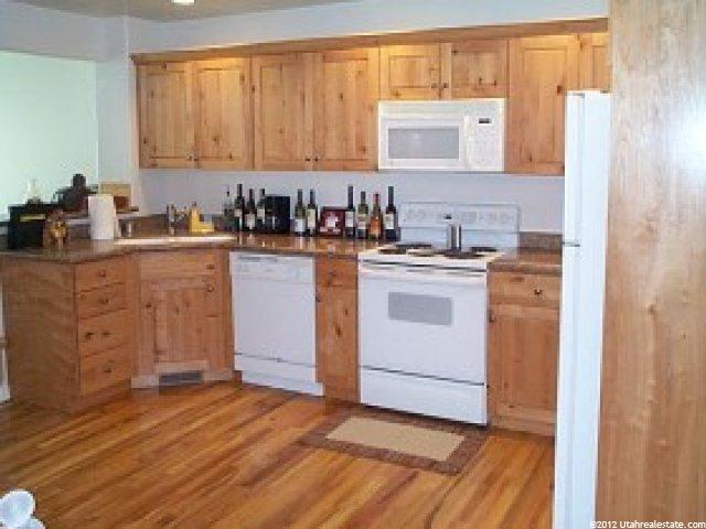 619 E Stonefly Dr, Sandy, UT 84070 — photo 2