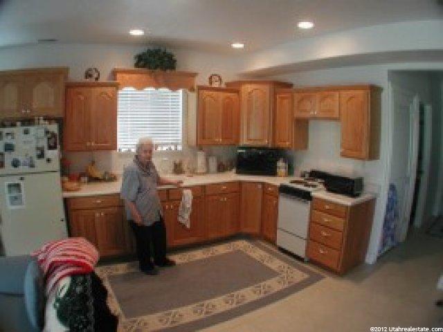 2119 Park Hills Dr, Centerville, UT 84014 — photo 6