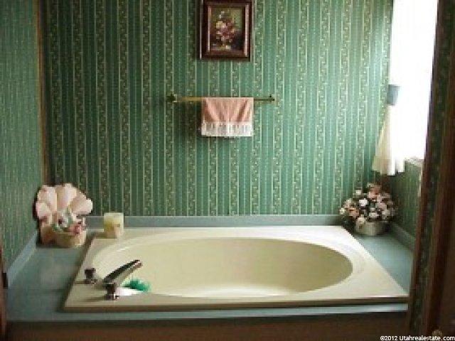 182 S 100 E, Manti, UT 84642 — photo 5