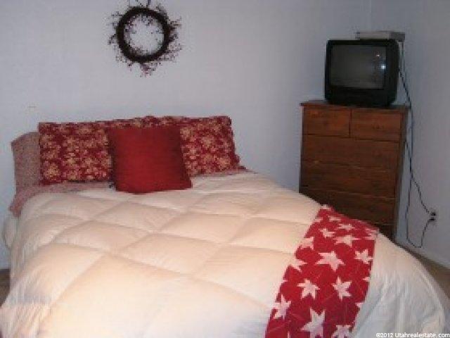 8860 S 60 E, Sandy, UT 84070 — photo 6