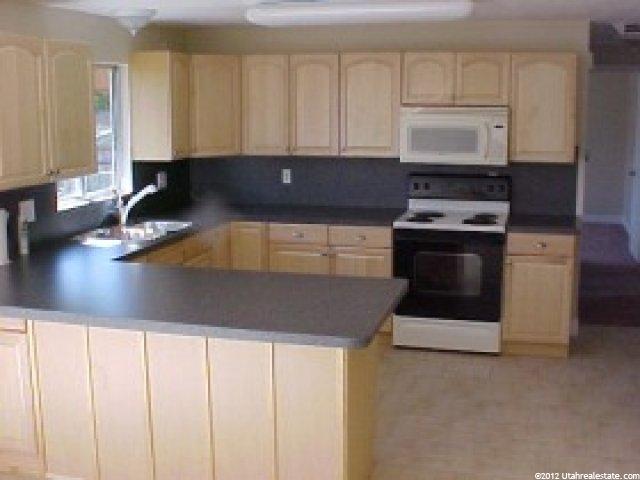 1355 Franklin Cir, Harrisville, UT 84404 — photo 4