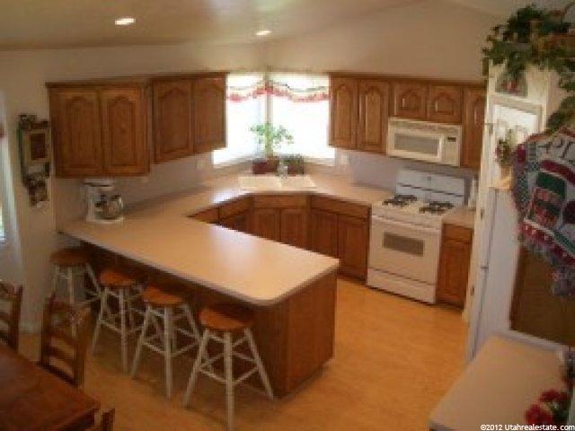 2089 S Bluff Rd, Syracuse, UT 84075 — photo 2