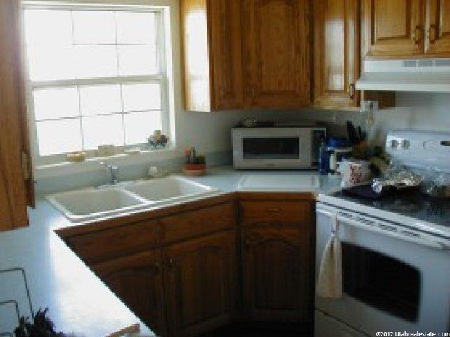 958 E 2600 N, North Ogden, UT 84414 — photo 2