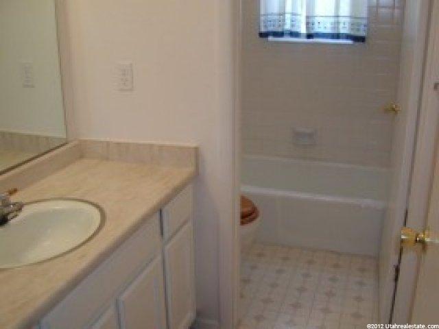 7055 Pepperidge Cir, Midvale, UT 84047 — photo 5