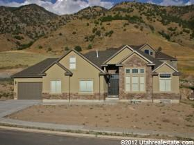 729 Eagleview Dr, Providence, UT 84332
