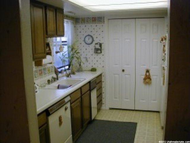 6887 S 725 E #Unit B, Midvale, UT 84047 — photo 2
