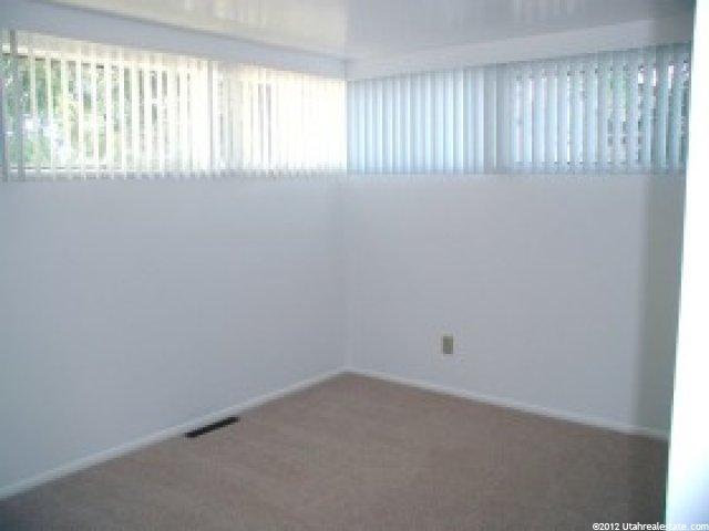 887 E Birch St, Clearfield, UT 84015 — photo 6