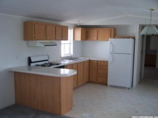 75 W 250 N #99, Clearfield, UT 84015 — photo 2