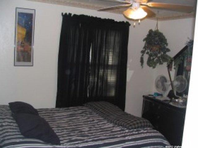 22 N Lakeview Dr E, Clearfield, UT 84015 — photo 3