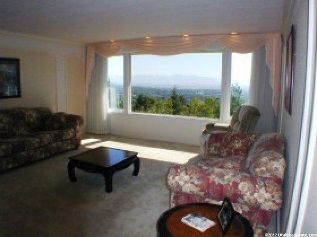 949 N Northridge Dr E, Bountiful, UT 84010 — photo 2
