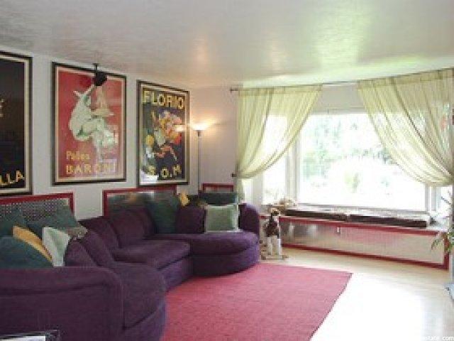 686 E Vine St, Murray, UT 84107 — photo 2