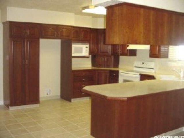 175 E 2100 N, Centerville, UT 84014 — photo 2