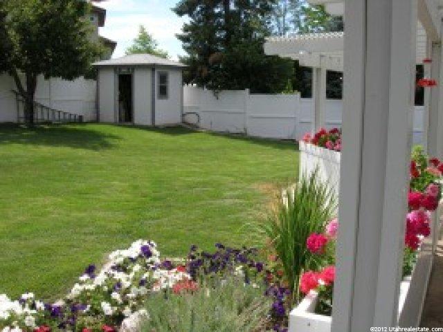 996 Woodmoor Dr, Bountiful, UT 84010 — photo 2