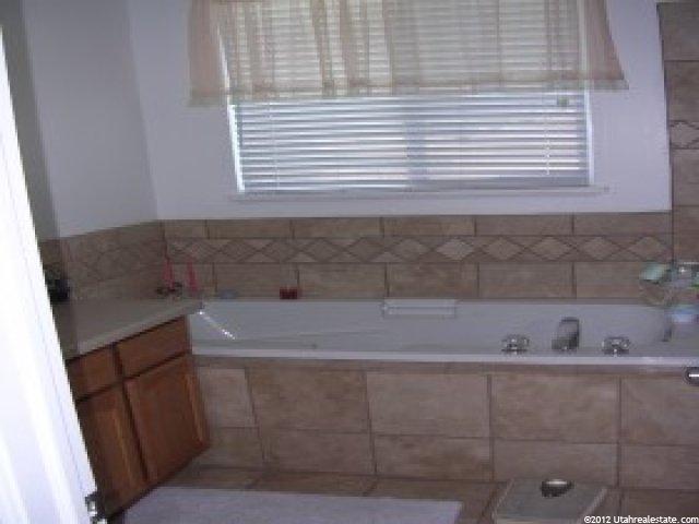 3048 W 1800 N, Clinton, UT 84015 — photo 7