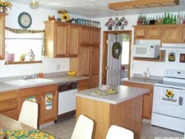 86 W 300 N, Hinckley, UT 84635 — photo 4