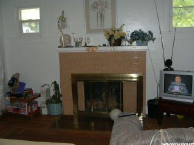 586 E 28th St, Ogden, UT 84403 — photo 2