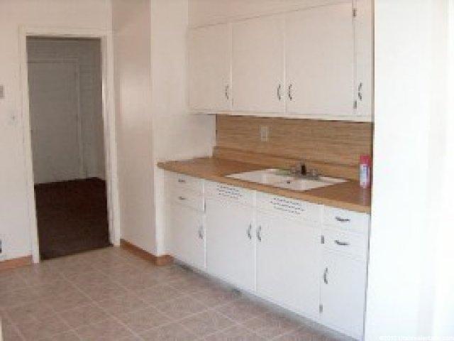 41 Airlane Dr, Clearfield, UT 84015 — photo 3