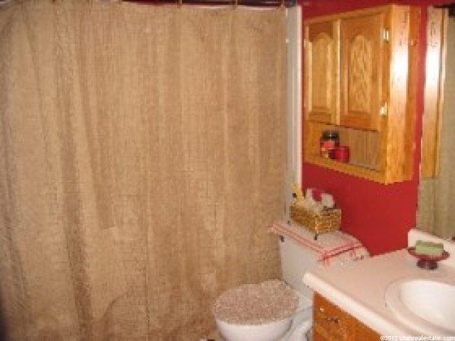 866 S 200 E, Farmington, UT 84025 — photo 7