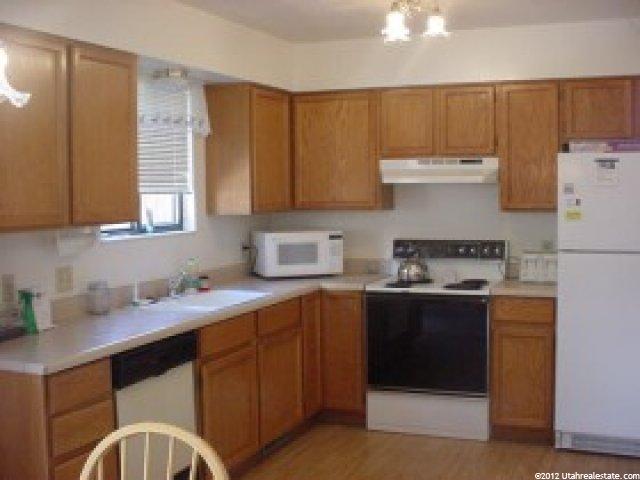 81 E 820 S, Centerville, UT 84014 — photo 2