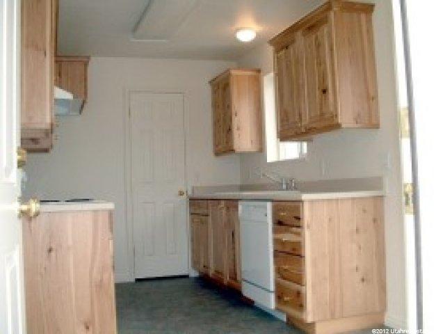 116 S 1070 E, Hyrum, UT 84319 — photo 3