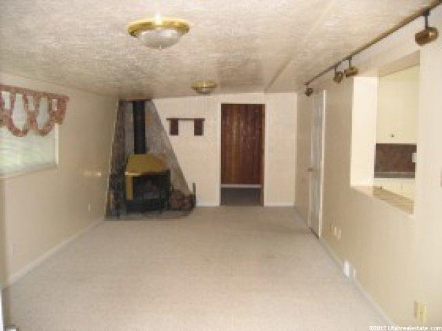 1394 Marilyn Dr, Syracuse, UT 84075 — photo 4