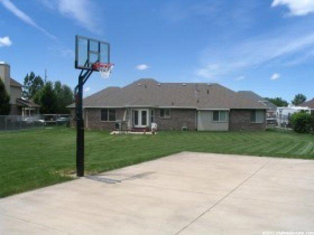 61 S 2825 E, Layton, UT 84040 — photo 2