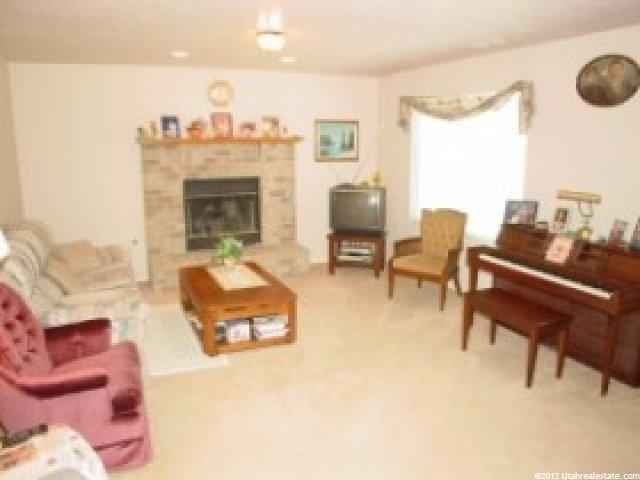 7899 Showcase Ln, Sandy, UT 84094 — photo 3