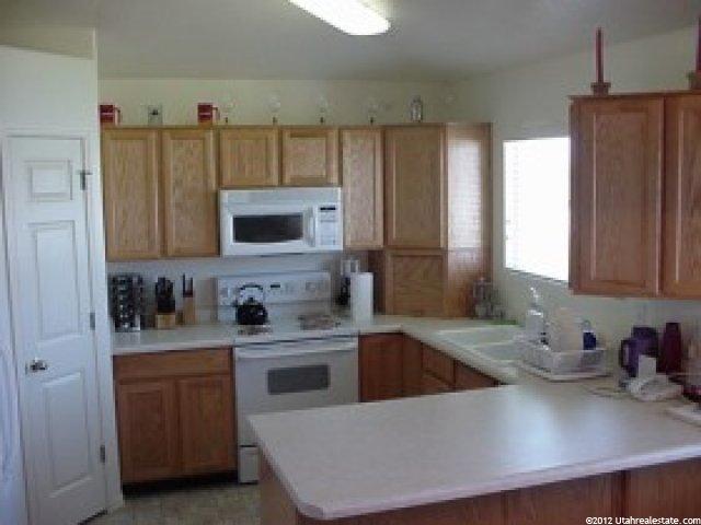 1353 N 2530 W, Clinton, UT 84015 — photo 3